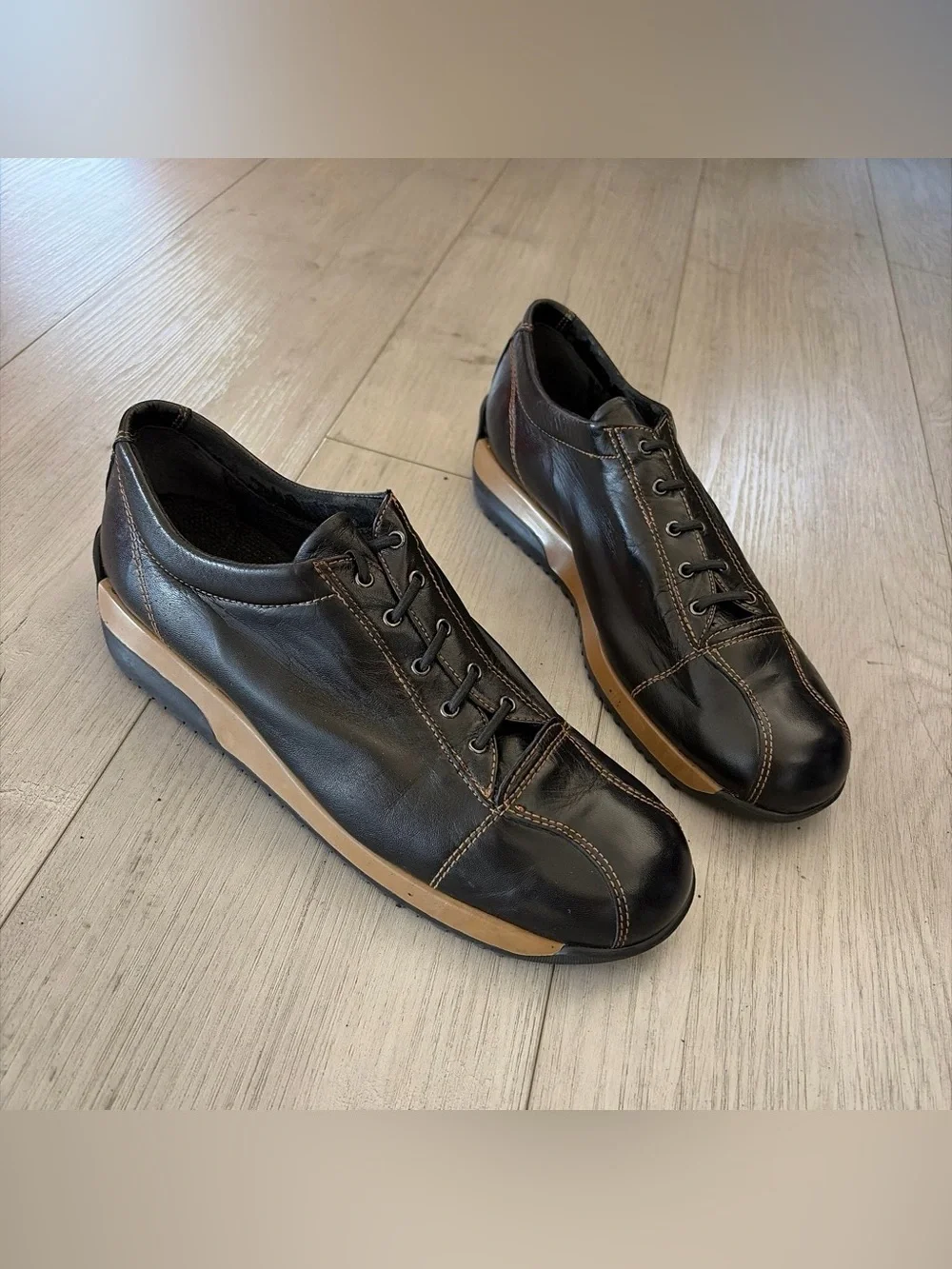 Vintage Stuart Weitzman Black Leather Lace-Up Sneakers with Tan Accents